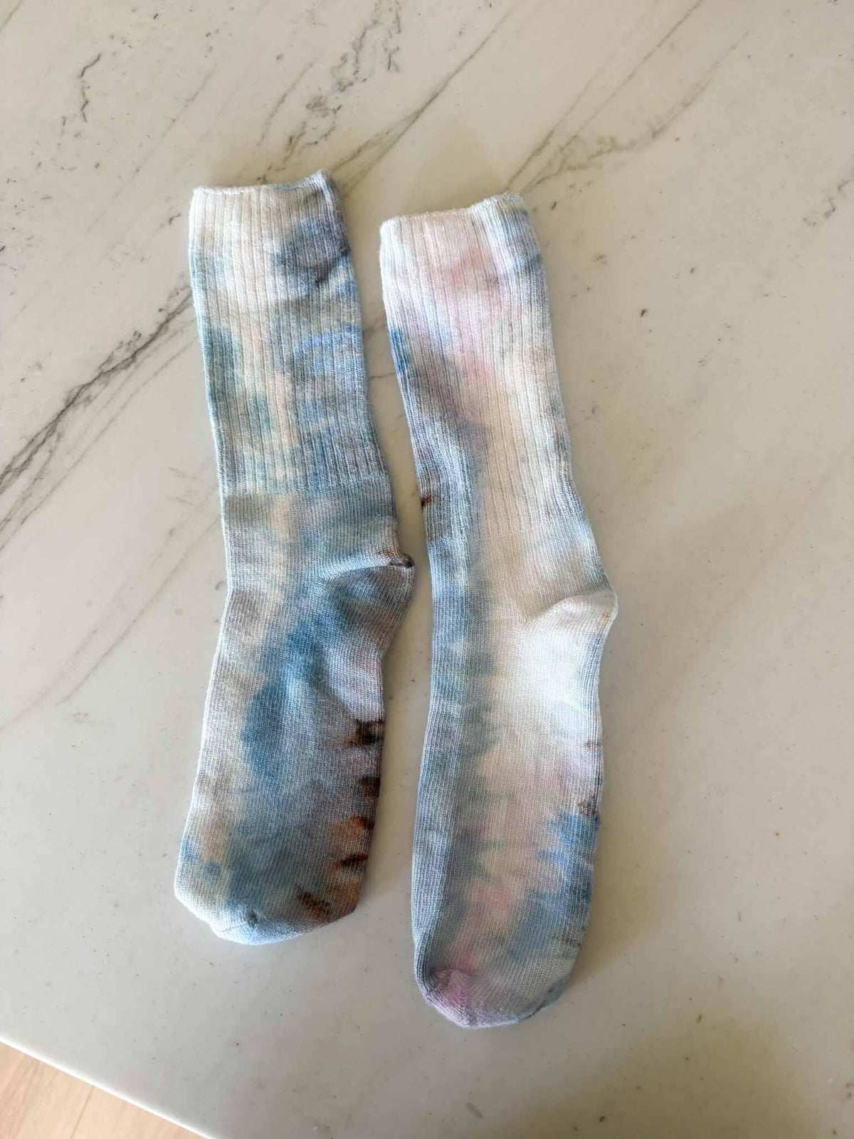 Second view of Pillars tie dye socks showing softer blue and blush pastel tones __etsy:8501098130