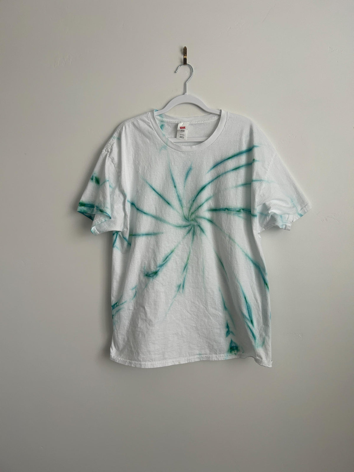 Hand-Dyed Teal Burst Tie-Dye Shirt – Unisex XL | Minimalist Ice-Dye Tee