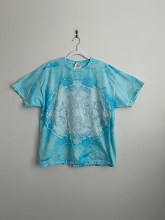 Hand-Dyed Blue Kaleidoscope Tie-Dye Shirt – Hanes Unisex XL | Ice-Dye Tee in Sky & White