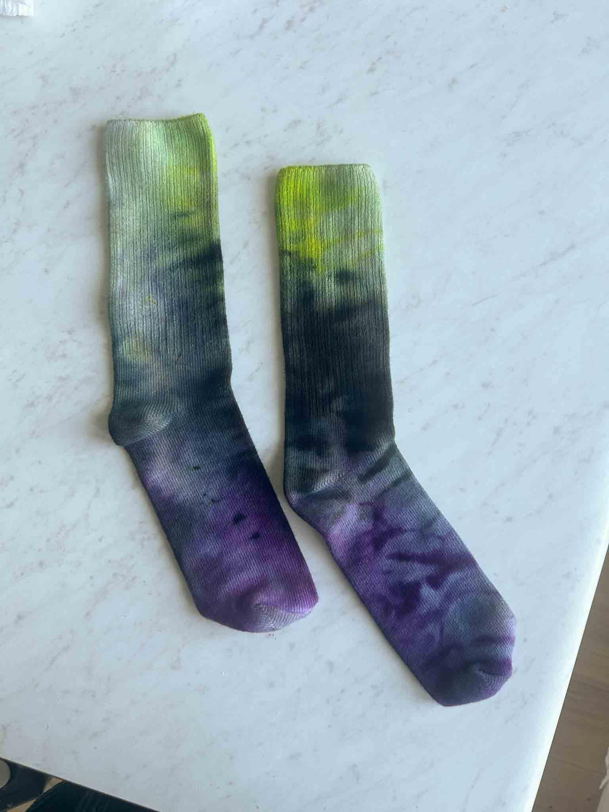 Bamboo Tie Dye Socks – Green Black Purple Ice Dye – Adult Crew 9–11