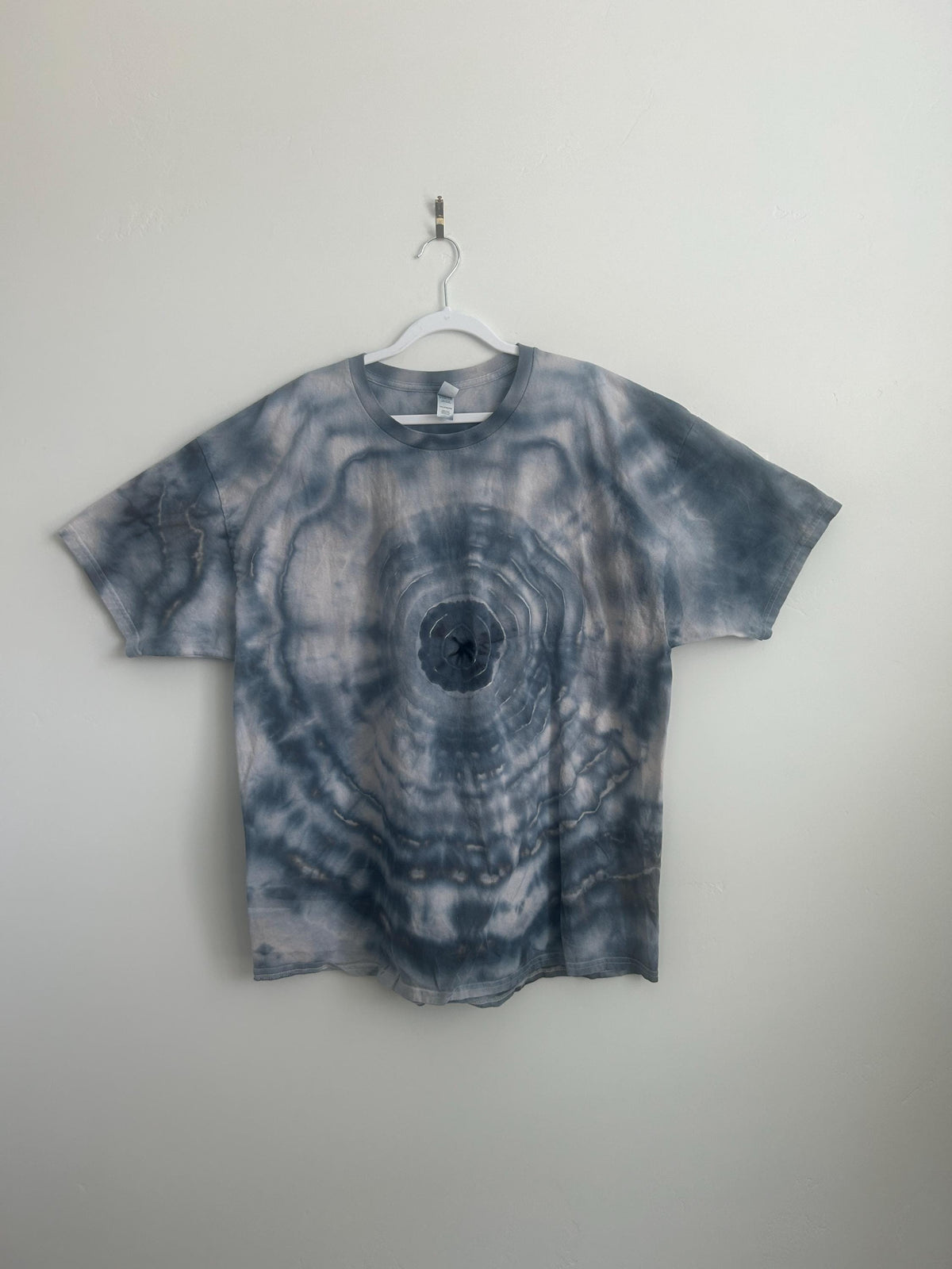 Hand dyed ice dye geode t-shirt in slate gray and white, Hanes 2XL, front view
