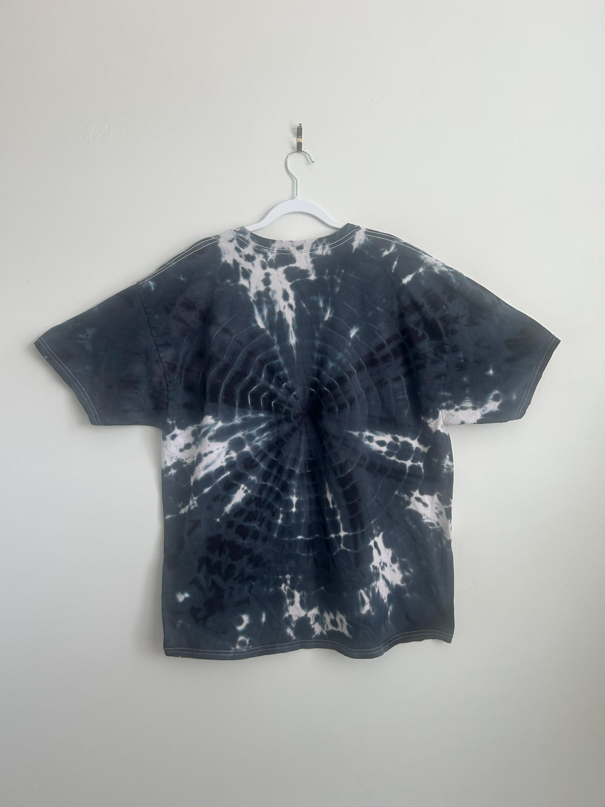 Hand dyed bullseye tie dye t-shirt in black and white, Hanes 2XL, back view