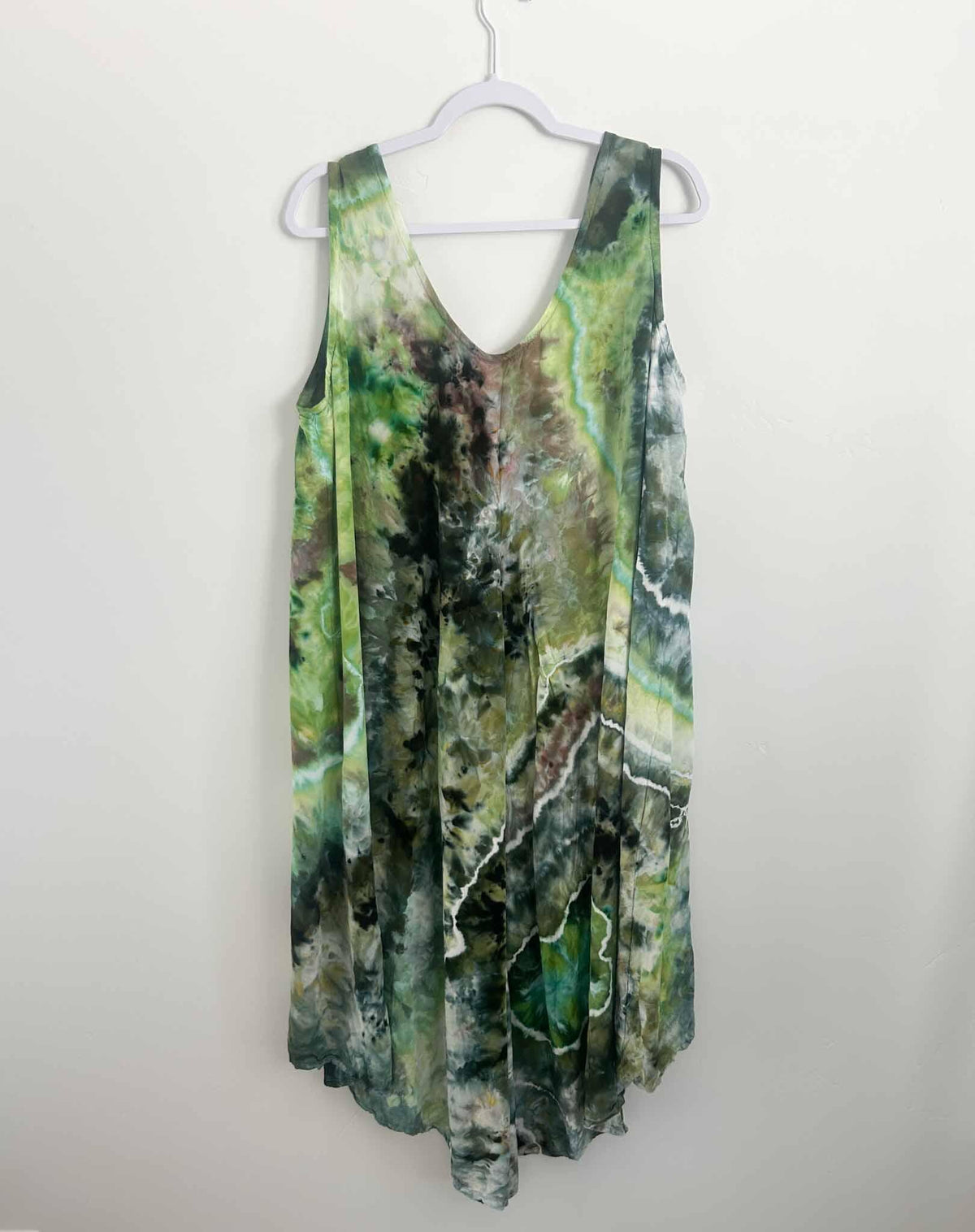 Green malachite geode ice dye rayon hi-lo dress, full back view showing hi-lo hem