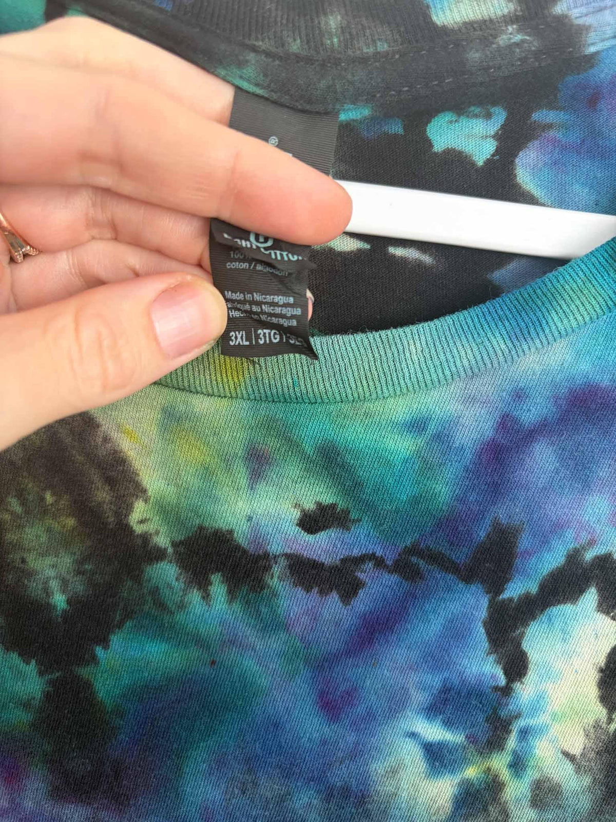 3XL Reverse Tie Dye T-Shirt, Blue Green Purple on Black, Hand Dyed Spine Back Design, Bleach Dye Cotton Tee