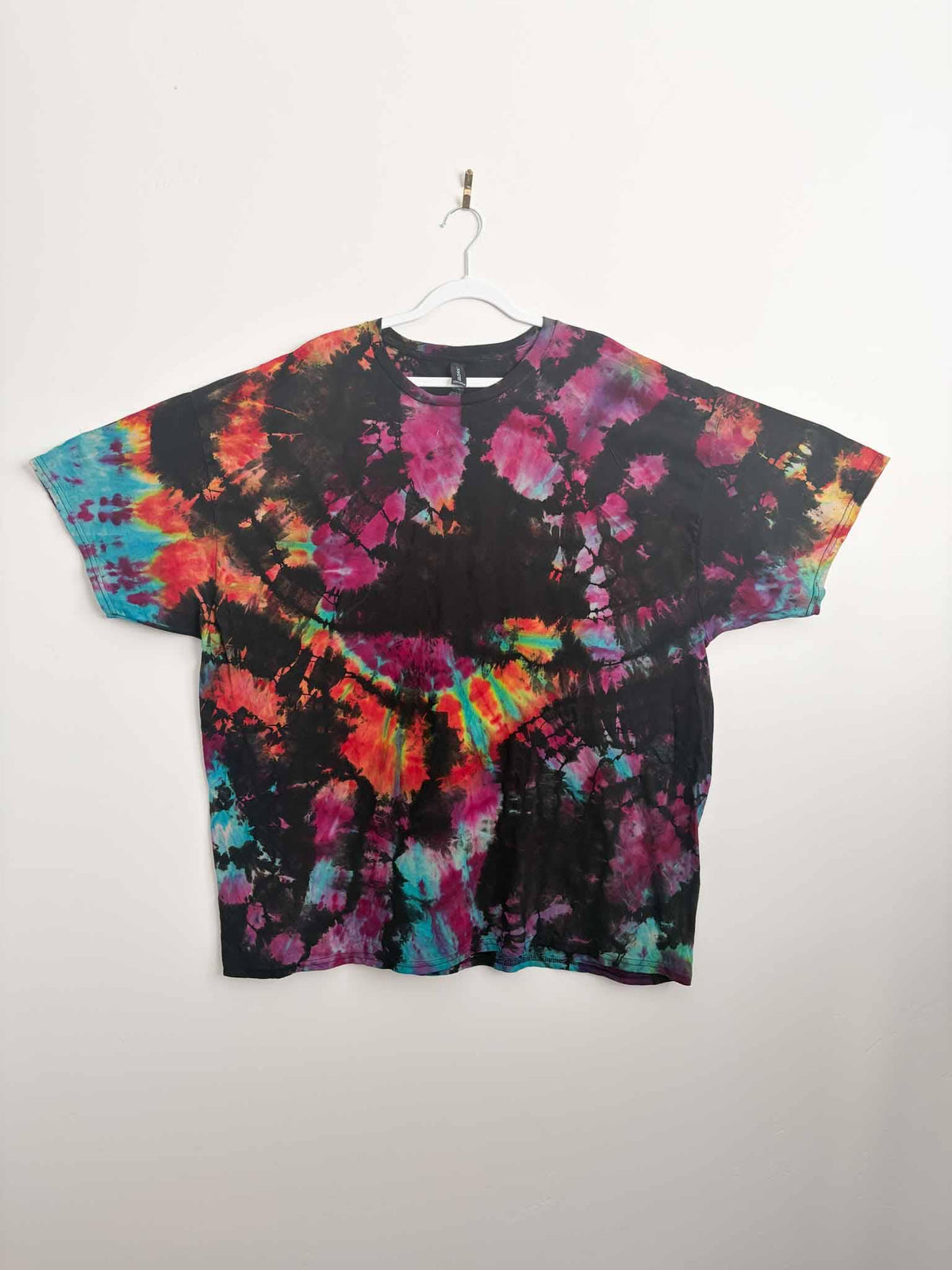 3XL Reverse Spiral Geode Tie Dye T-Shirt, Pink Orange Teal Rainbow on Black, Gildan Light Cotton Bleach Dye Tee